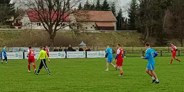 Ostoja Kołaczyce zagrał pierwszy sparing na naturalnym boisku w Haczowie, remisując z gospodarzami 1-1