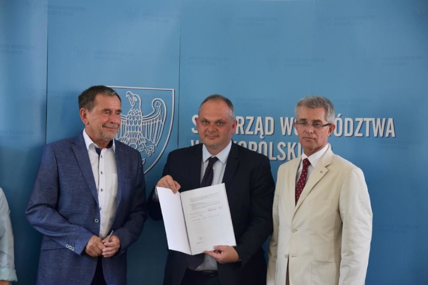 Wczoraj podpisano umowę na tworzenie sieci informatycznej w szpitalach wielkopolskich