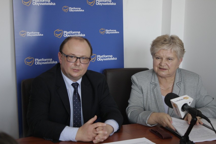 O reformie oświaty w Kraśniku. Platforma i ZNP zbierają podpisy pod wnioskiem o referendum