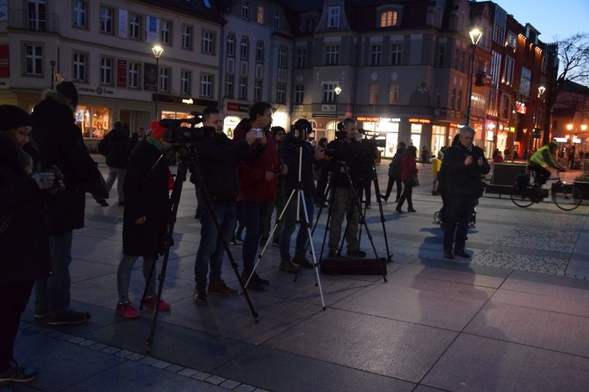 Akcja One Billion Rising w Szczecinku. Tańczyli przed ratuszem [zdjęcia]