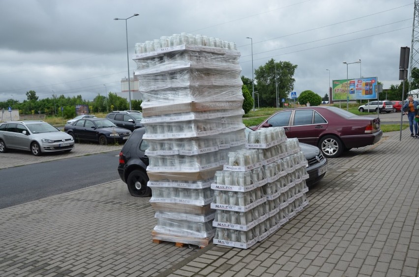 Fundacja Hospicjum Głogowskie otrzymała od darczyńców tysiąc zniczy. Będą sprzedane 1 listopada, a pieniądze zasilą konto fundacji