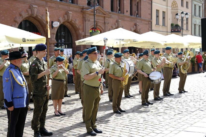 Każdego roku z okazji toruńskiego Święta Miasta odbywają się...