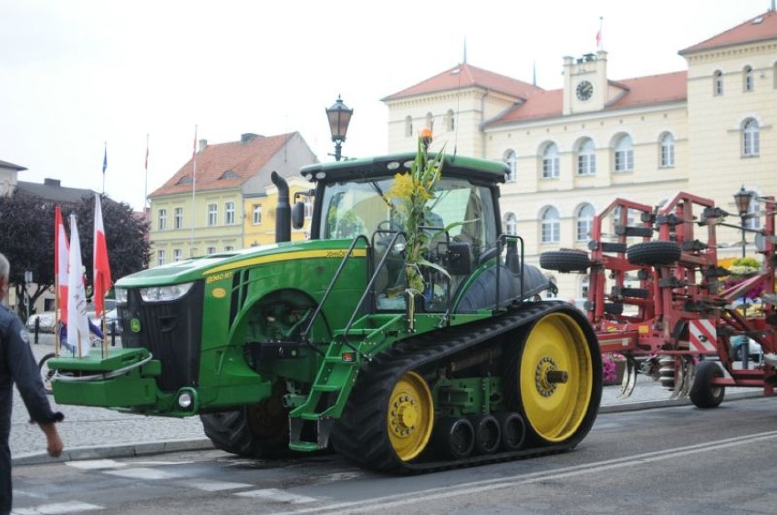 31 sierpnia 2014 - dożynki w Śremie 2014 przerwała ulewa