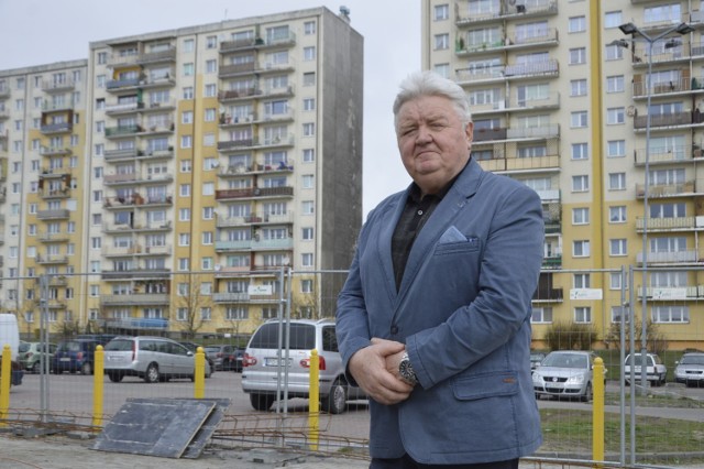 - Budowa idzie zgodnie z planem. Wjazd na stację będzie od ul. Wyczółkowskiego - mówi Zygmunt Tumielewicz