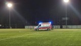 Lekarze walczą o życie i zdrowie młodego piłkarza Tarnovii. Zawodnik stracił przytomność podczas sparingu z Wisłoką, był reanimowany