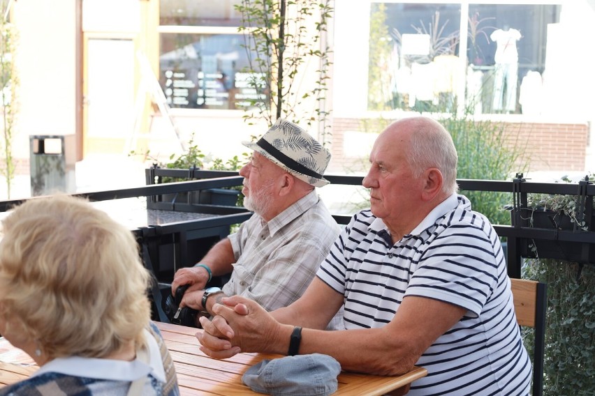 Wrześniowi solenizanci z gminy Śrem świętowali. Seniorzy, którzy urodzili się we wrześniu spotkali się na urodzinowej kawie