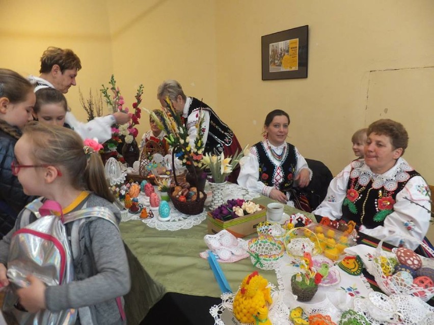 Kiermasz Wielkanocny odbył się w muzeum w Tomaszowie. W sobotę i niedzielę jarmark na pl. Kościuszki