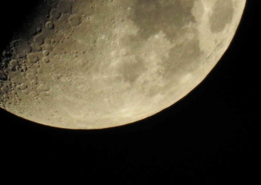 Księżyc będzie widoczny przez całą noc z wtorku na środę