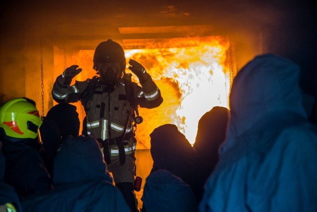 Ćwiczenia strażaków w Opolu.