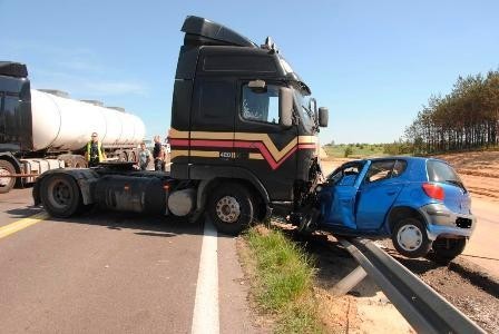 Wypadek na krajowej ósemce. Kierowca toyoty yaris nie żyje, ranna kobieta w szpitalu