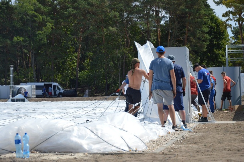 Na terenie zielonogórskiego MOSiR-u powstaje boisko, które...