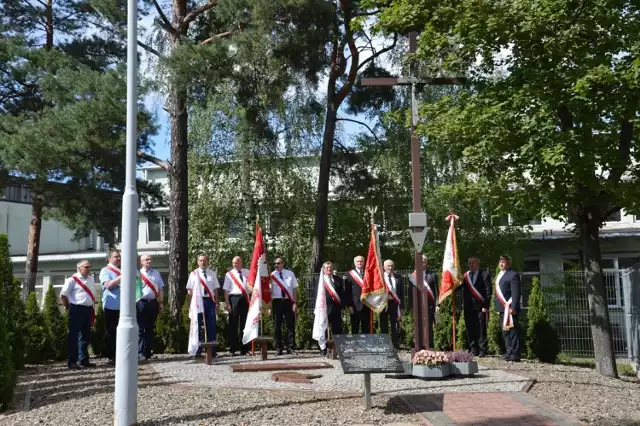 Uroczystość przy krzyży w rocznicę powstania „Solidarności”