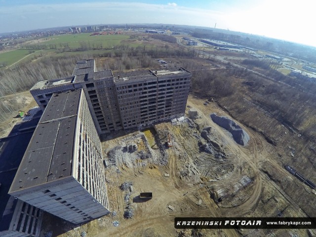 Szpital Religi w Zabrzu. Rozbiórka szpitala-widmo [ZDJĘCIA Z LOTU PTAKA]

Zobacz również: SZPITAL RELIGI W ZABRZU: UNIKALNE ZDJĘCIA WNĘTRZ

SZPITAL RELIGI W ZABRZU: PIERWSZE WYBUCHY NA ROZBIÓRCE