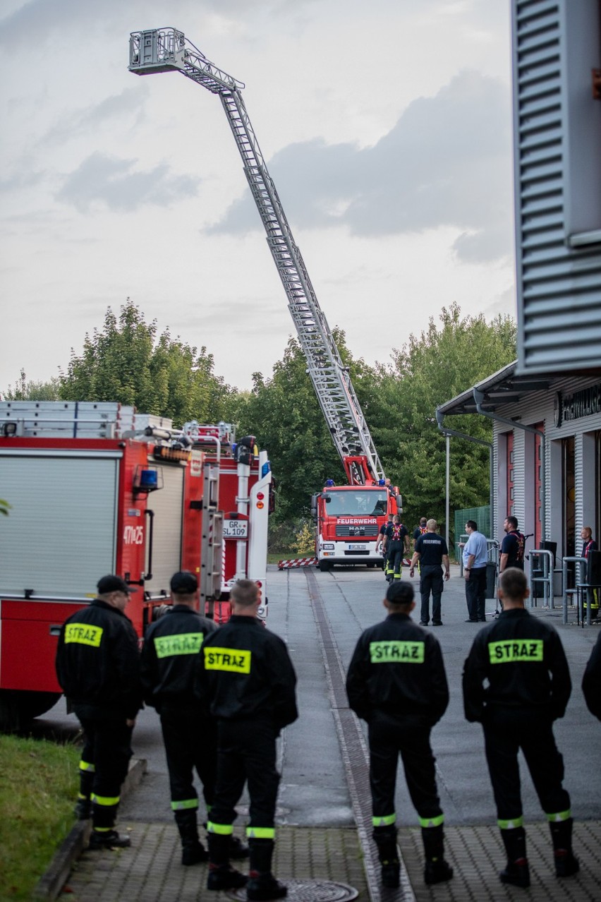 Blisko 150 strażaków z Polski i Niemiec brało udział w ćwiczeniach. Akcja: katastrofa kolejowa