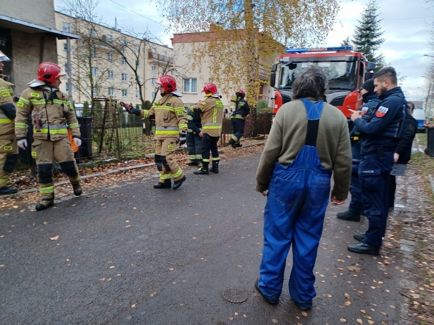 Pożar na ul. Szczecińskiej w Wałbrzychu. Trwa akcja ratunkowa - zobaczcie zdjęcia!