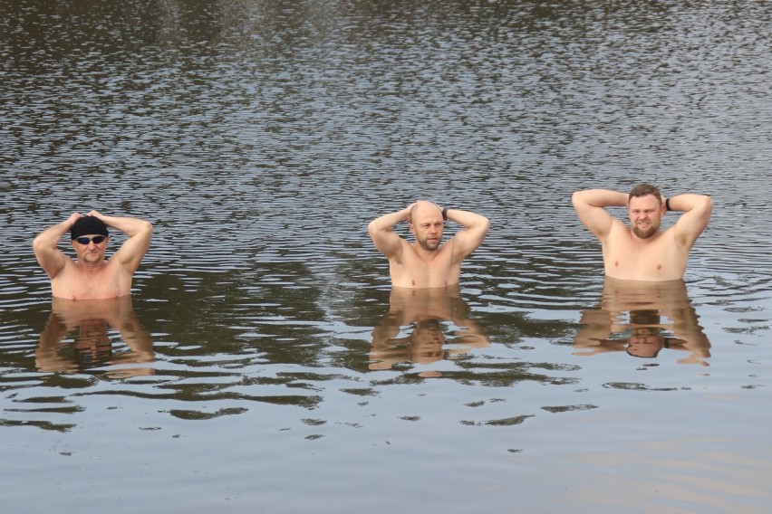 Morsy z Radomska zakończyły zimowy sezon kąpielą na...
