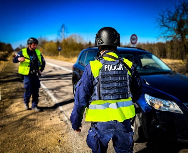 24 osoby oskarżone w związku z działaniem grupy przestępczej "Torcida" Na zdjęciu Policjanci @PomorskaPolicja @policja_lodzka