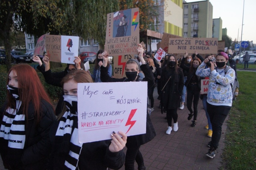 Adwokaci z Radomska oferują pomoc osobom strajkującym w obronie praw kobiet. Gdzie szukać wsparcia?