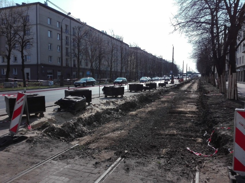 Trwa remont torowiska tramwajowego w Częstochowie....