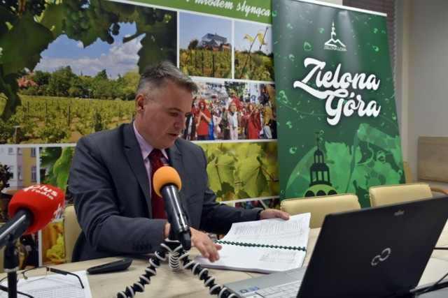 Prezydent Janusz Kubicki zaprezentował projekt budżetu na 2022 rok