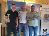 Strażak wygrał II Mistrzostwa Wałbrzycha Służb Mundurowych w Bilardzie. Dwaj policjanci na podium. Zdjęcia