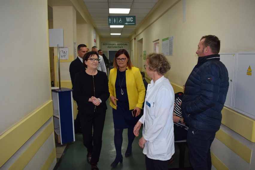 Szamotuły. Ewa Kopacz odwiedziła szpital i spotkała się z dziennikarzami [ZDJĘCIA]
