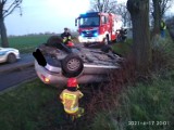 Wypadek w Zieleniu w powiecie wąbrzeskim. Kierowcy osobówki nie było ani w aucie, ani w jego pobliżu