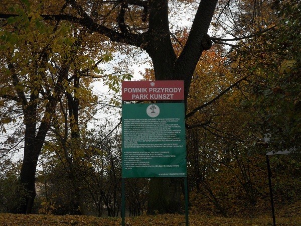 Park Kunszt w Bobrownikach Śląskich jest objęty ochroną od...