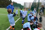 Boisko na osiedlu Batorego otwarte. Ryszard Grobelny i Piotr Reiss strzelali karne [ZDJĘCIA]