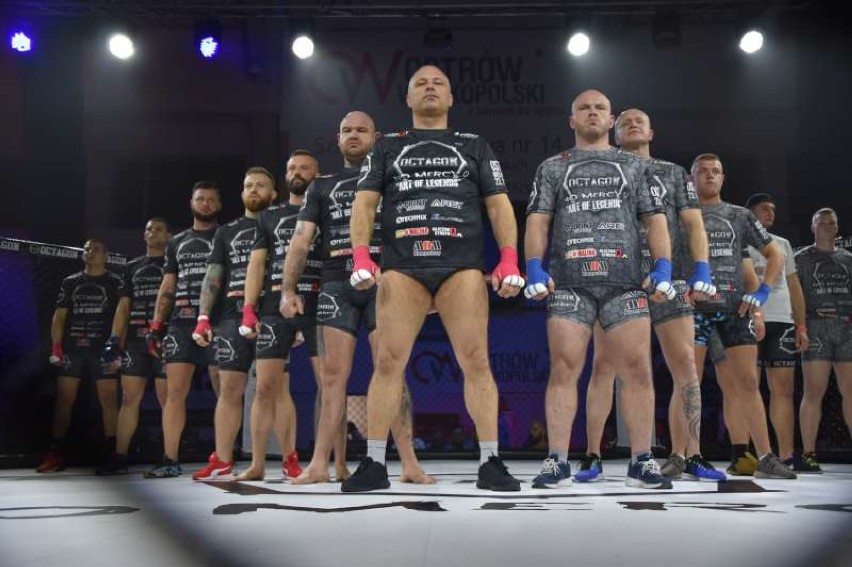 Licytacja charytatywna. Fit Dzik wystawił na licytację strój z gali Octagon No Mercy i treningi na "dzikownii". Wszystko dla małej Nadii