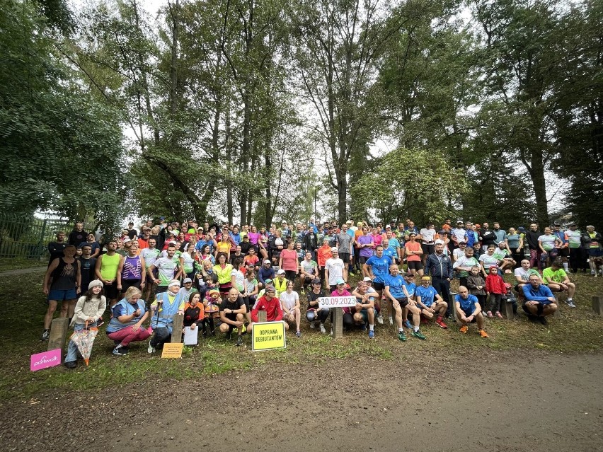 Przebiegli 5 kilometrów dla przyjemności. Dziesiątki osób wzięły udział w Park Run Młynówka Królewska