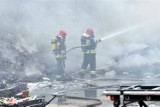 Pożar w centrum zagospodarowania odpadów w Piotrowie Pierwszym [ZDJĘCIA]