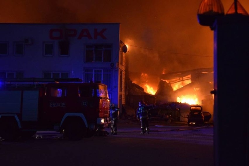 Pożar firmy Opak w Szczecinku.