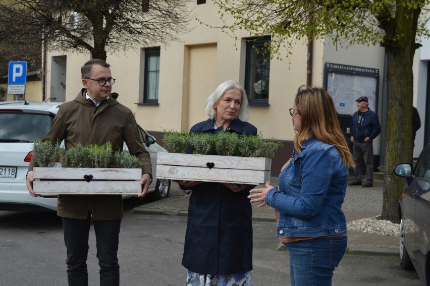 Międzynarodowy Dzień Ziemi w Wielichowie. Ekologiczny happening przeszedł ulicami miasta