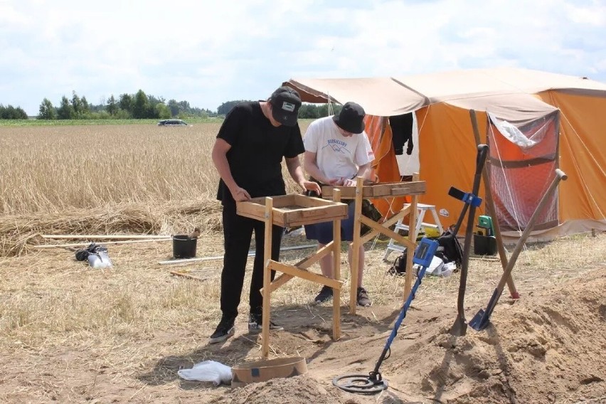 Odkrycia archeologów z Uniwersytetu Łódzkiego na starożytnym cmentarzysku w okolicy Wielunia