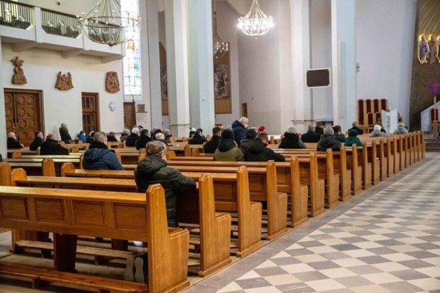 Od 27 marca będzie obowiązywał nowy limit w miejscach kultu religijnego: maksymalnie jedna osoba na 20 metrów kwadratowych
