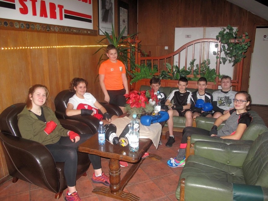 Młodzi bokserzy ze Zbąszynia, na obozie sportowym w Grudziądzu