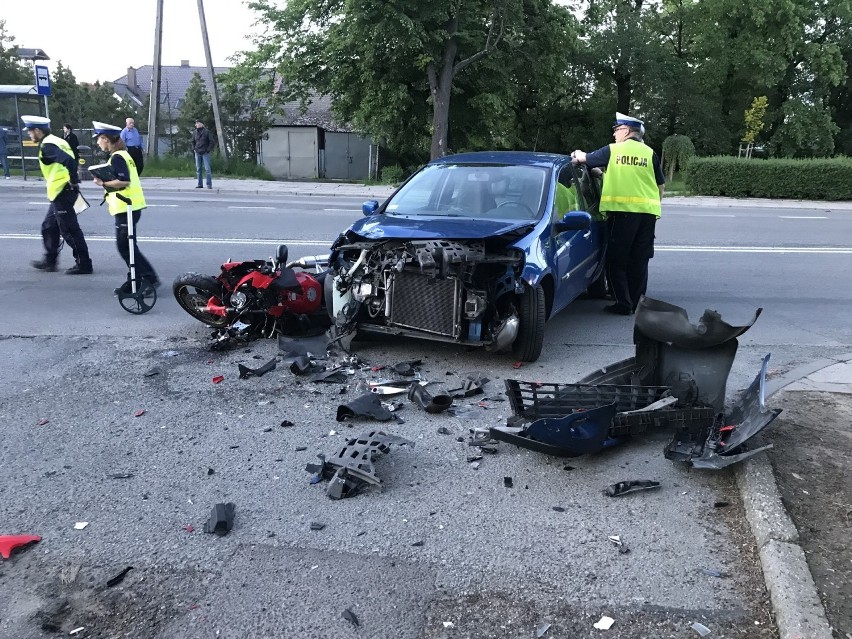 60-latek kierujący renault nie ustąpił pierwszeństwa...