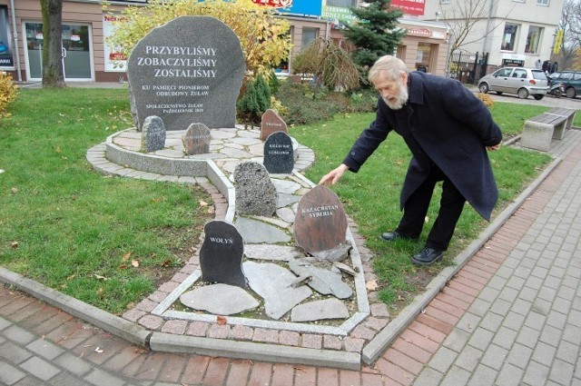 Nowy Dwór Gdański. Obelisk poświęcony żuławskim pionierom został uszkodzony