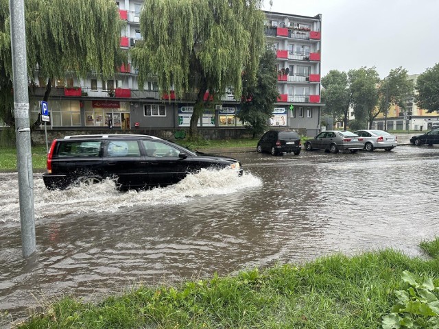 Ulica Główna w Radomiu została całkowicie zalana. Więcej na kolejnych slajdach >>>