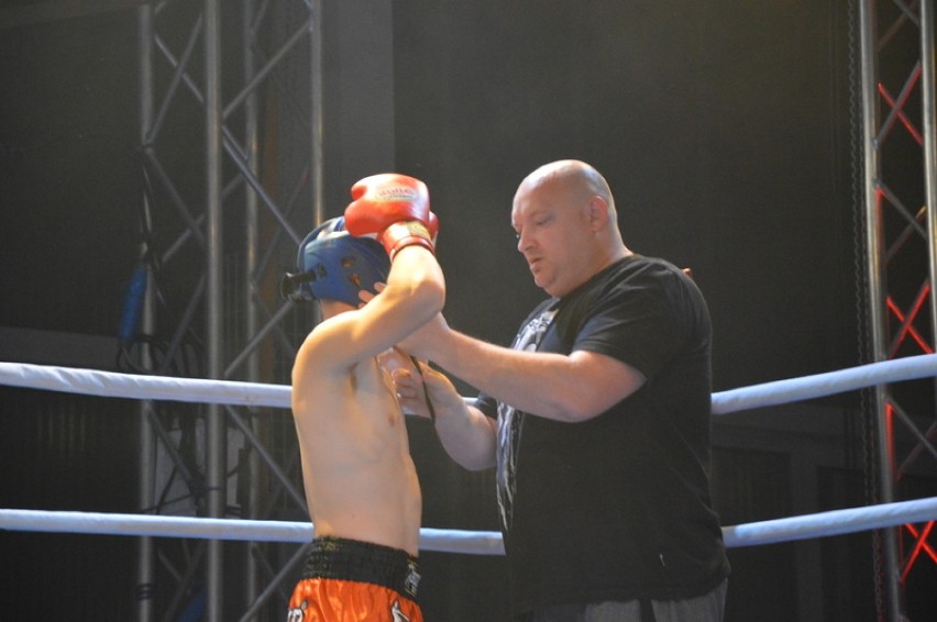 Puchar Polski juniorów i seniorów w kicboxingu w Kartuzach 1.10.2016