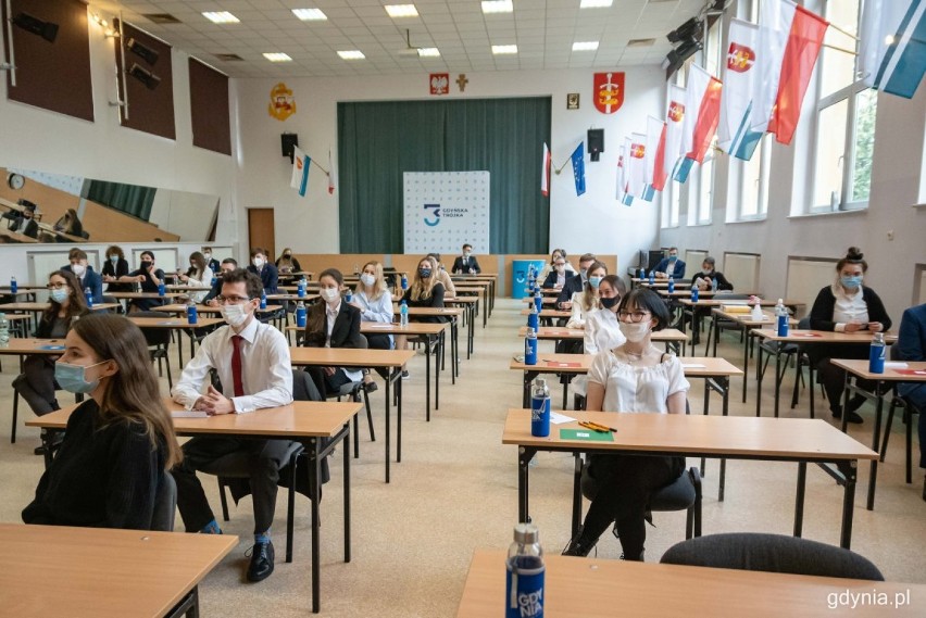 Pierwszy dzień matur w Gdyni. Egzamin w reżimie sanitarnym. 4.05.2021