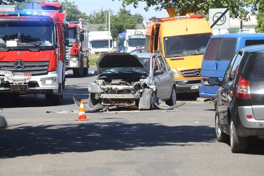 Wypadek na ulicy Goździkowej w Legnicy [ZDJĘCIA]