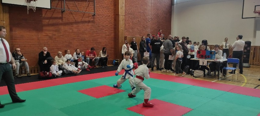 Najmłodsi zawodnicy Pleszewskiego Klubu Karate rywalizowali...