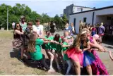 Świetna zabawa na osiedlu Sucharskiego  w Wejherowie z okazji Dnia Dziecka