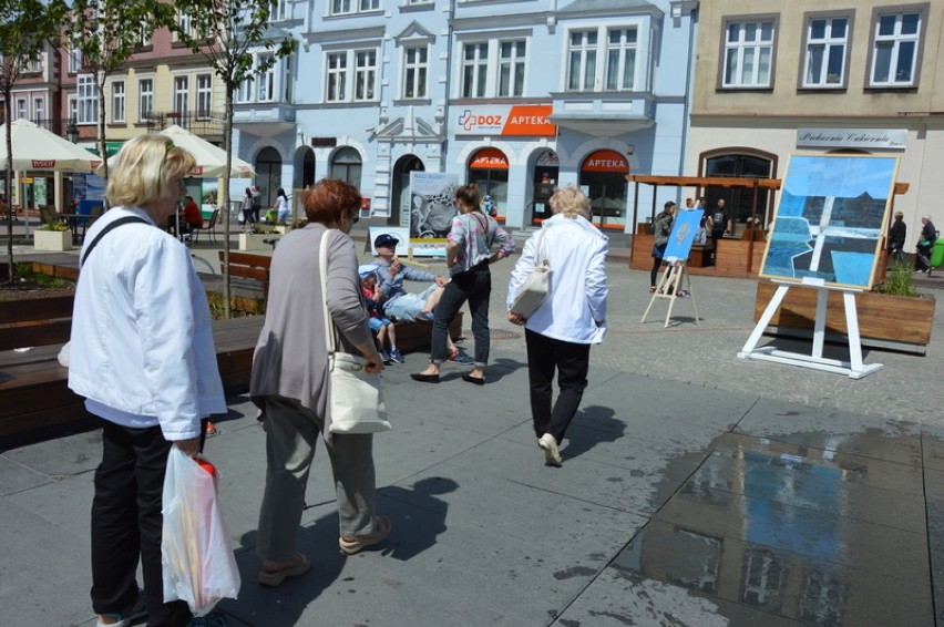 I Kartuski Plener Artystyczny na Rynku - sztuka połączyła pokolenia artystów ZDJĘCIA WIDEO