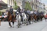 Parada konna na Piotrkowskiej w Łodzi otworzyła Turniej Mundurowych Formacji Konnych - Łódź 2018 [ZDJĘCIA]