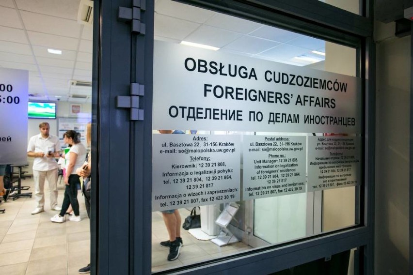 Cudzoziemcy, Warszawa. Najwięcej obcokrajowców pracuje w...