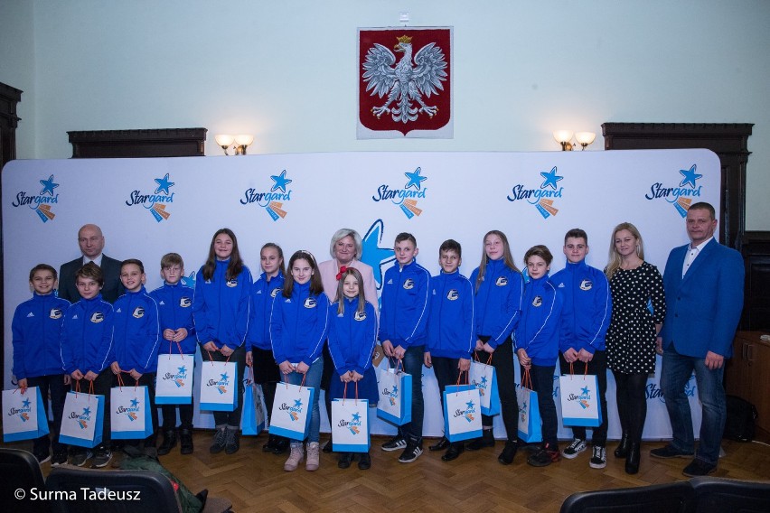 Stargard. Nagrody dla młodych sportowców za osiągnięcia w 2018 roku. Galeria Tadeusza Surmy