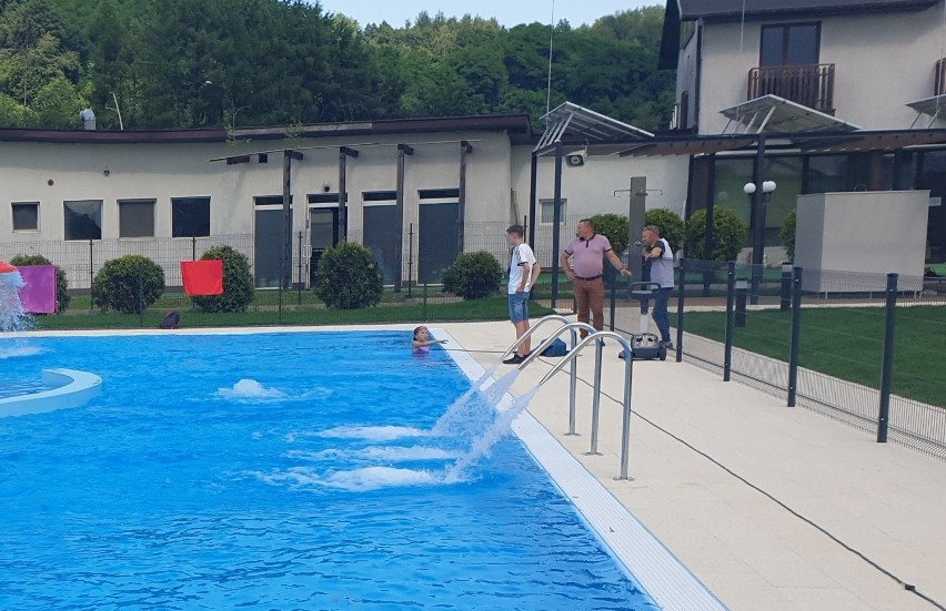 Nowy Sącz. Odkryty basen nad Łubinką już gotowy. Kiedy otwarcie obiektu? [ ZDJĘCIA]